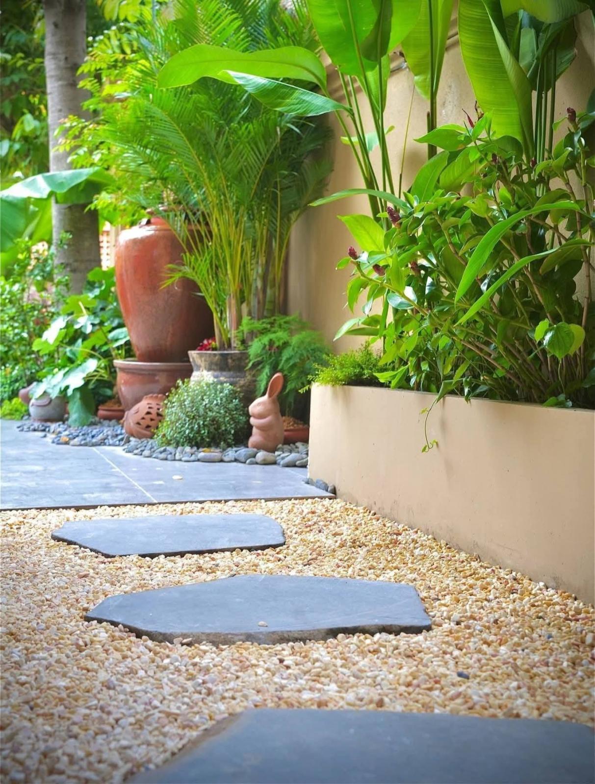 Đá sỏi tự nhiên trang trí lối đi sân vườn Đá sỏi tự nhiên trang trí lối đi sân vườn