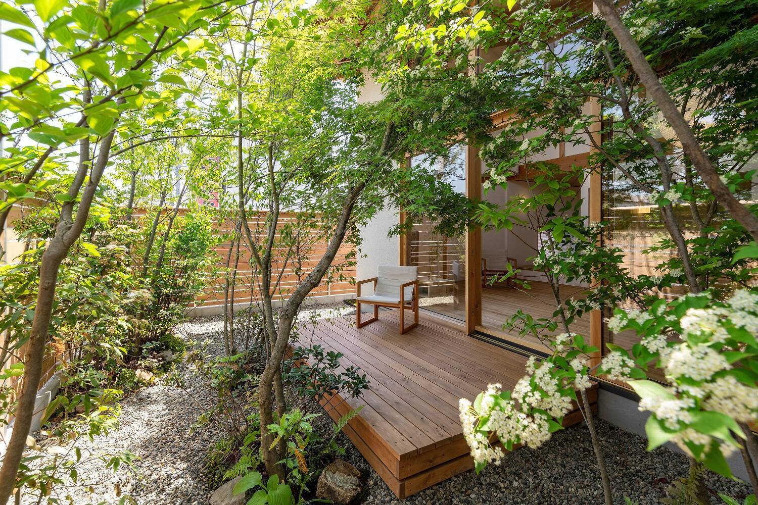 Mẫu Sân Vườn Rải Sỏi Tự Nhiên Đẹp, Giải Quyết Triệt Để Bài Toán Thoát Nước 65 mau san vuon rai soi tu nhien dep 15
